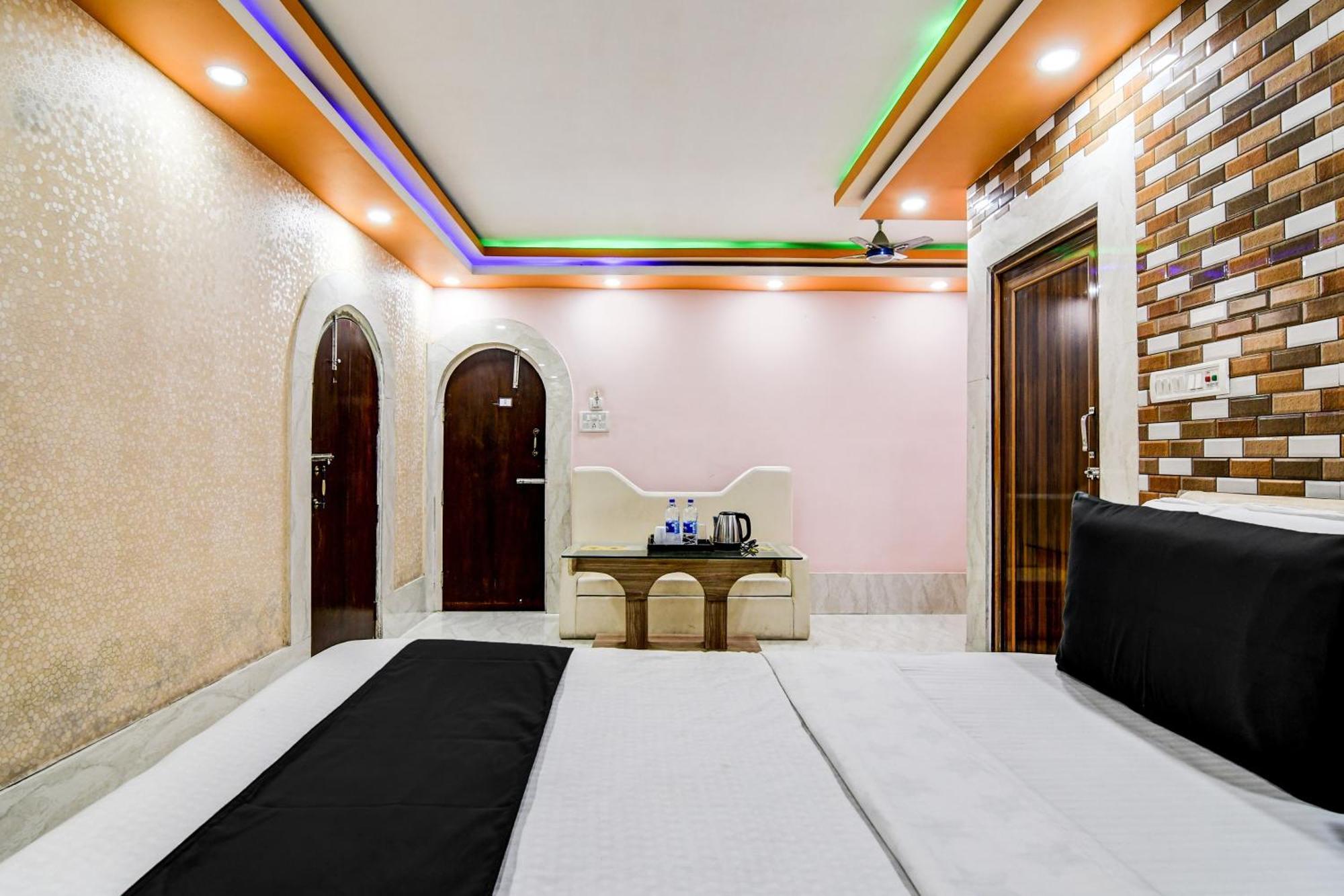 Super Collection O Raj Guest House Near Kolkata Airport Gauripur  Экстерьер фото