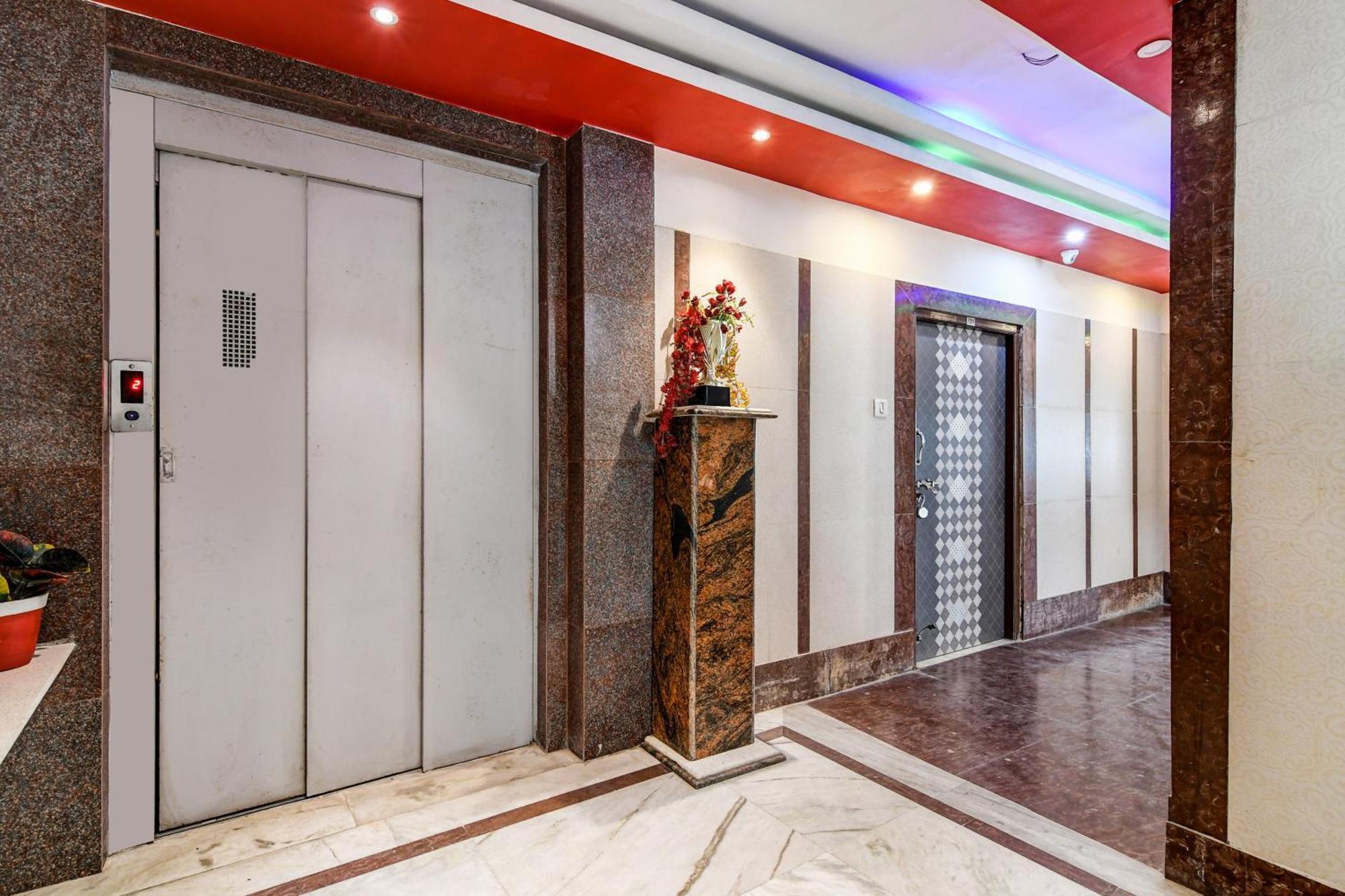 Super Collection O Raj Guest House Near Kolkata Airport Gauripur  Экстерьер фото