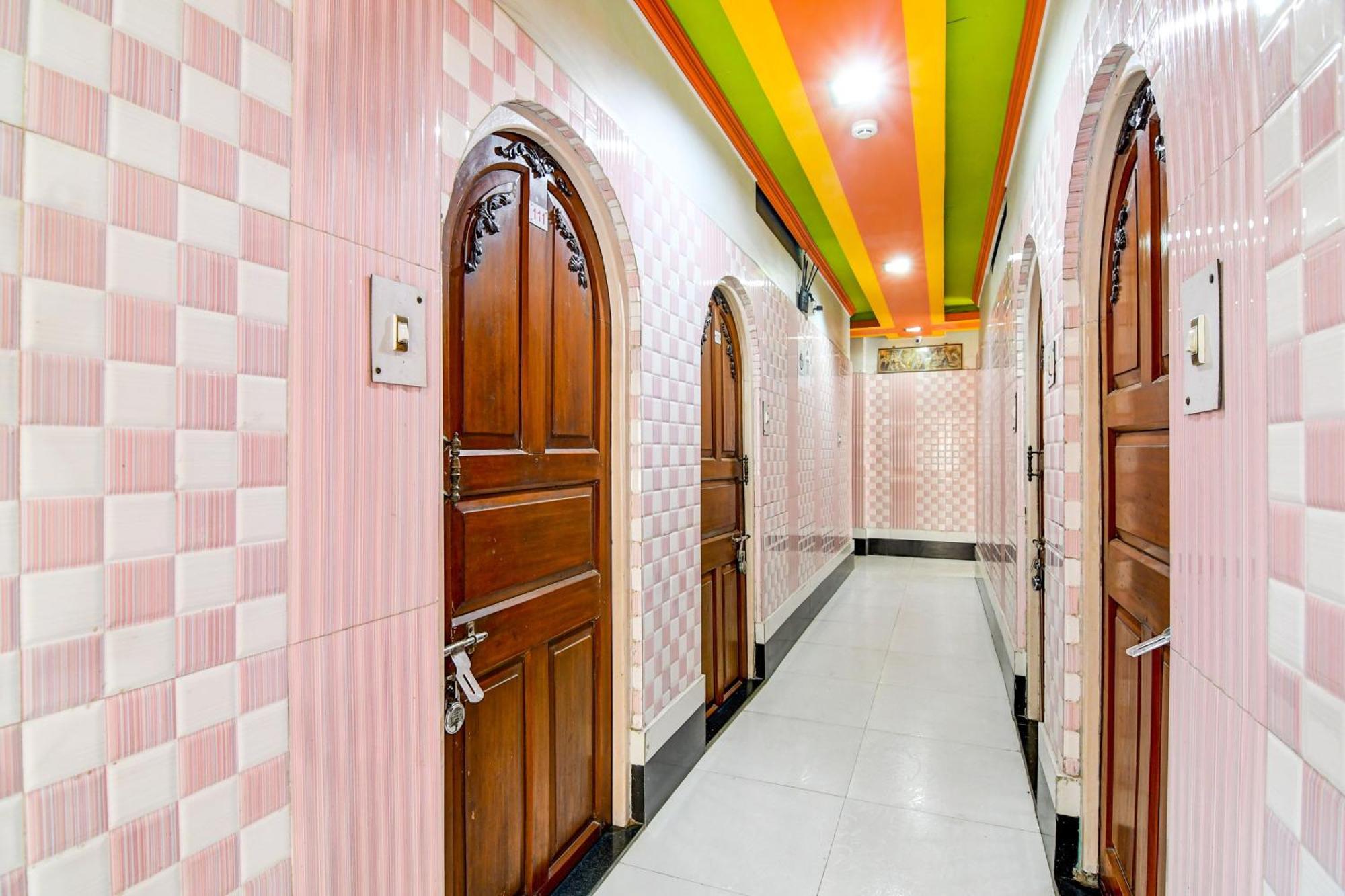 Super Collection O Raj Guest House Near Kolkata Airport Gauripur  Экстерьер фото
