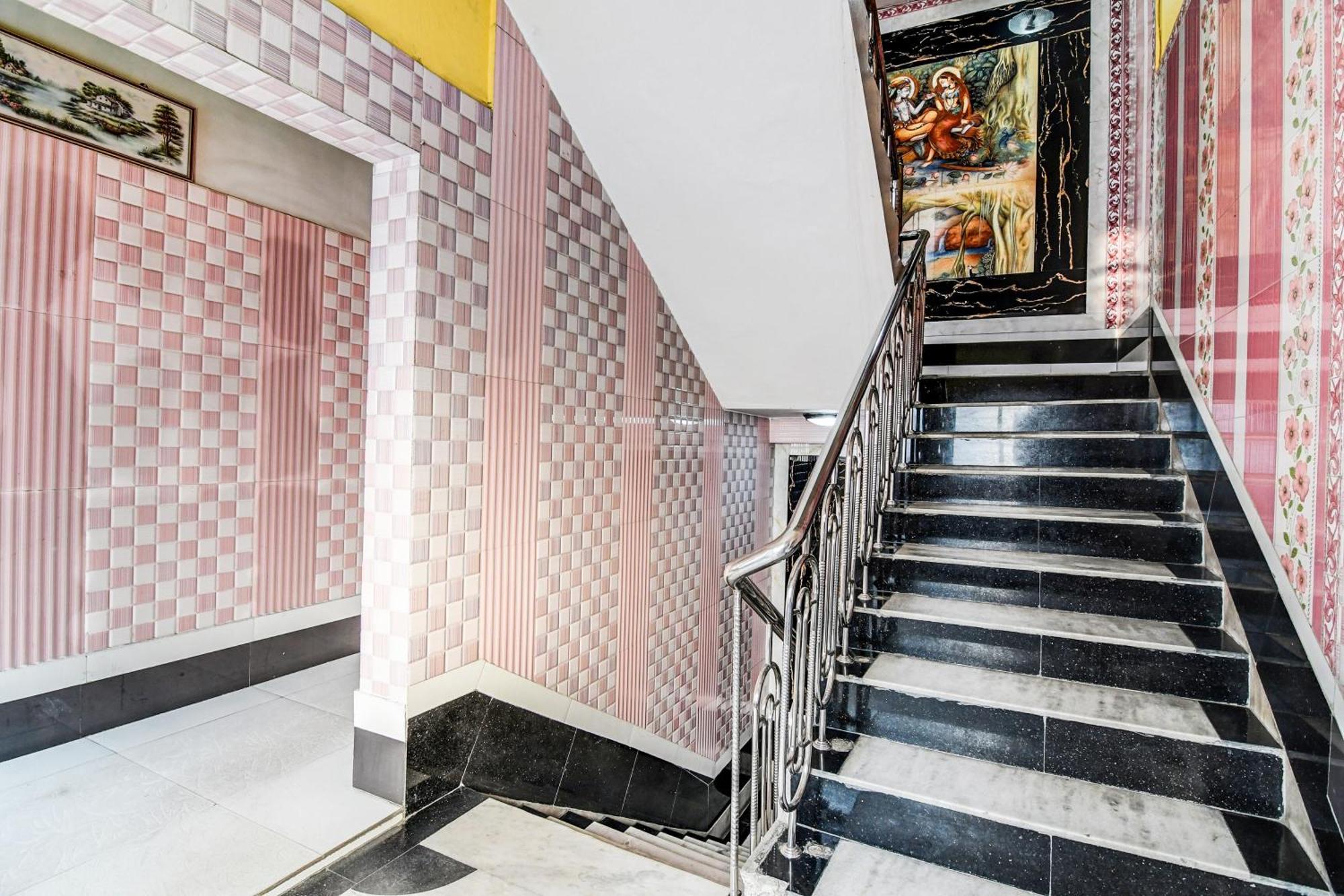 Super Collection O Raj Guest House Near Kolkata Airport Gauripur  Экстерьер фото