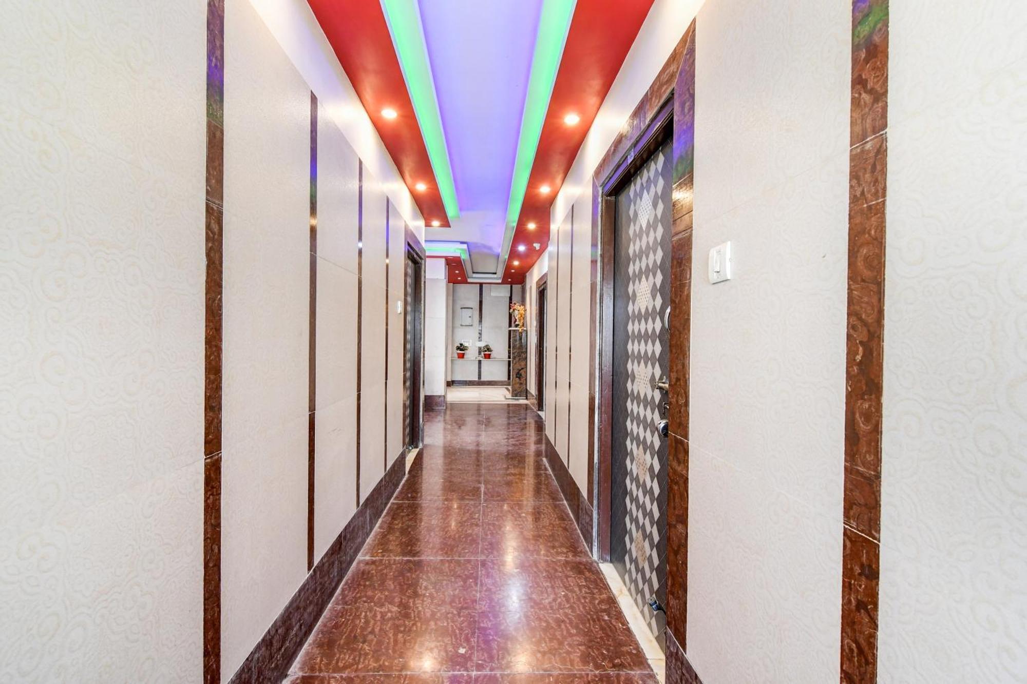 Super Collection O Raj Guest House Near Kolkata Airport Gauripur  Экстерьер фото